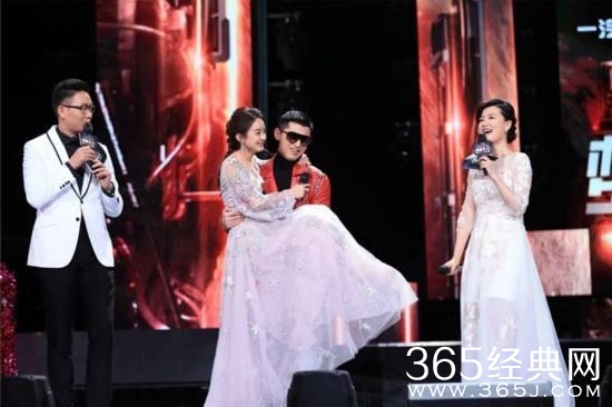 众多男星公主抱赵丽颖，张继科最吃力、林更新最搞笑、陈伟霆最轻松！