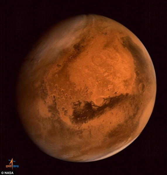 印度火星探测器拍摄到火星上空酝酿风暴 图_0