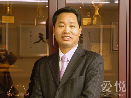 京基集团董事长兼总裁陈华  陈华的创业故事