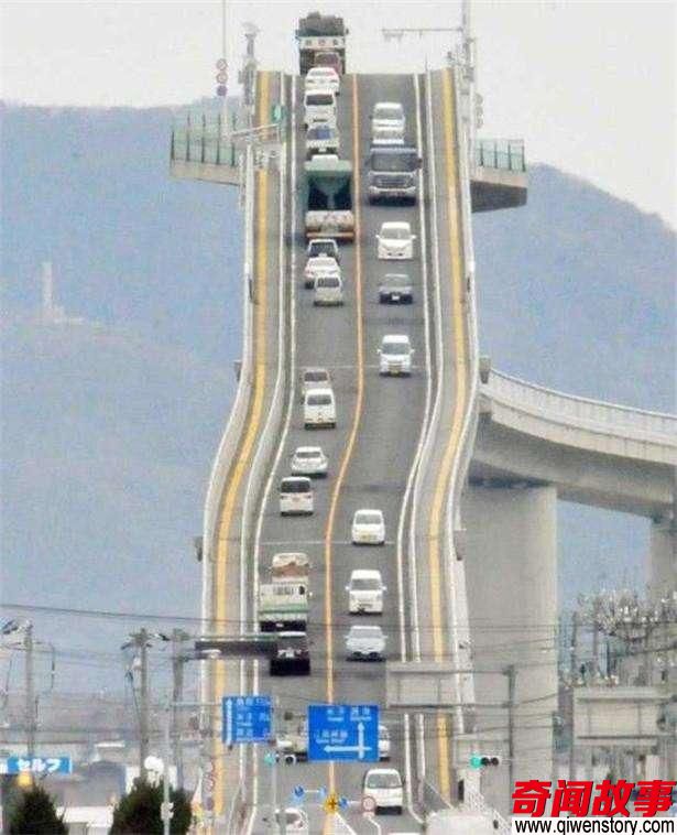 日本几乎90度垂直的桥, 这开上去一熄火就掉下来了吧