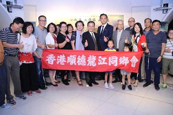张智超导演现身香港，出席大电影《左滩》大型首映礼