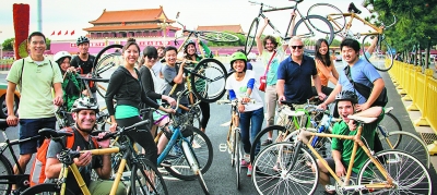 美国小伙制作竹子自行车 呼吁环保出行