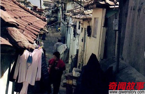 韩国首都的贫民窟-隐藏在高楼大厦下面 恶臭难闻