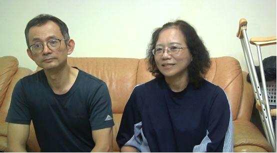 台湾男艺人不顾父母反对，陪伴独脚妻子24年，助其登上国际舞台！