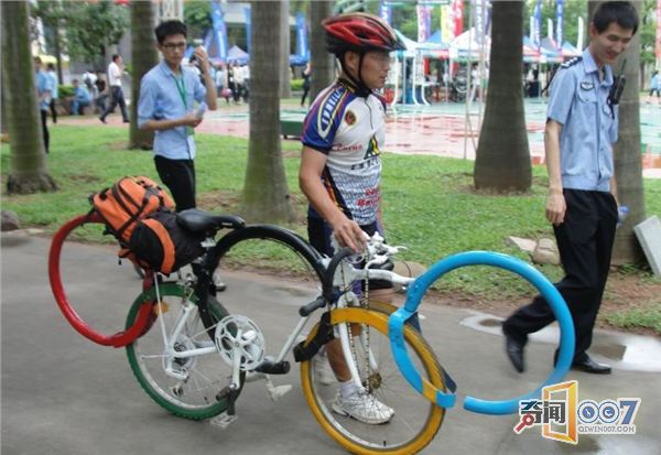 别样迎奥运！市民设计“奥运五环自行车” 时速60公里