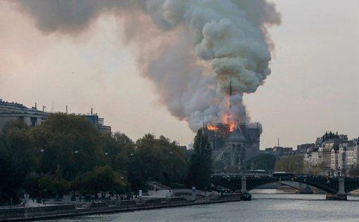 历史上巴黎圣母院经历过哪些劫难-曾有过多次翻新