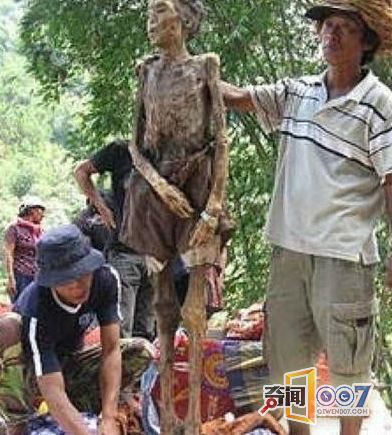 印尼黑魔法：死人自己进坟墓