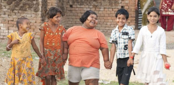 印度女孩苏曼可敦食量惊人体重超同龄人5倍