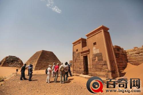 苏丹竟出现神秘金字塔：石门刻冥界之神