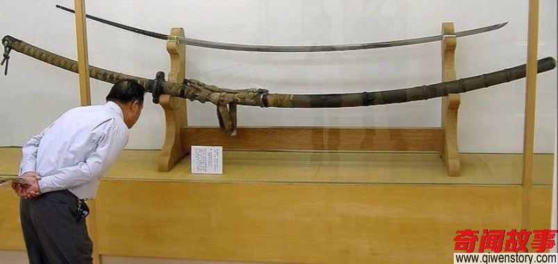 日本法光大太刀： 长 3.77 公尺的剑，难道是巨人的剑_0