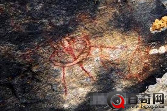 发现神秘洞穴壁画 或是万年前外星人遗迹