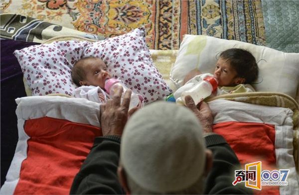 土耳其85岁老人再当爹 获双胞胎成15个孩子父亲