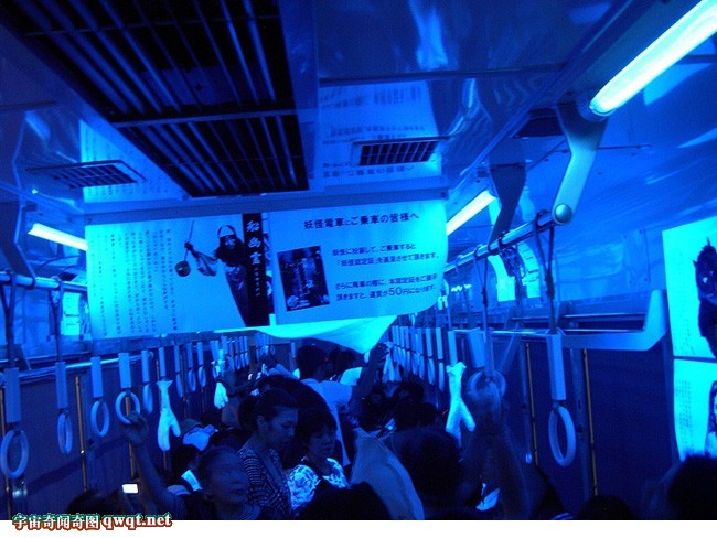 日本也有鬼节 列车上鬼怪出没吓死你