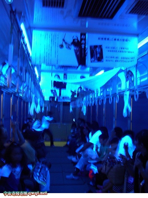 日本也有鬼节 列车上鬼怪出没吓死你