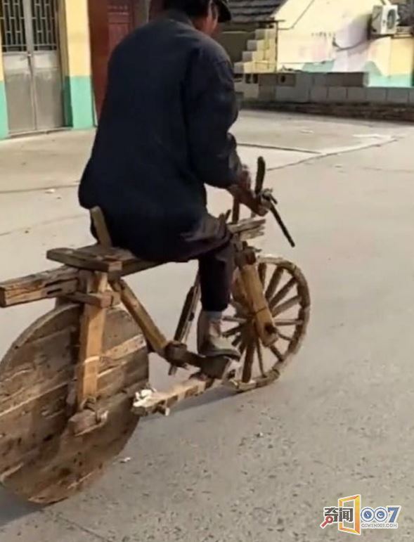 男子自制木自行车，背后真相令人意外
