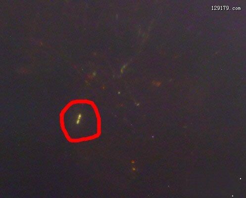 海南市民拍摄到真实的雪茄型UFO照片 像一团星云