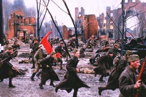 二战强大的德国为何在斯大林格勒战役结束后就无力回天了呢-