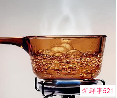 饭前用热水烫碗筷真的能消毒吗