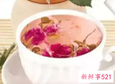 菊花玫瑰枸杞子泡水喝的功效与禁忌
