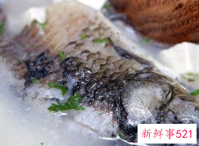 鲤鱼炖豆腐是加开水还是冷水