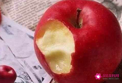 连续吃一个月苹果皮肤会变好吗