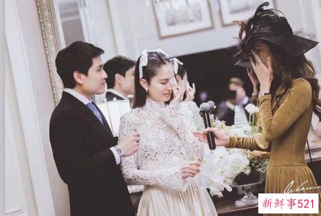 泰国最美变性女星开单身派对，即将结婚