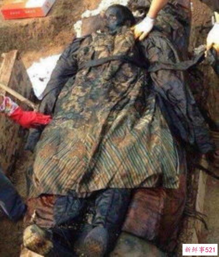 康熙女儿的陵墓在内蒙古出土，内蒙古康熙女儿墓尸身