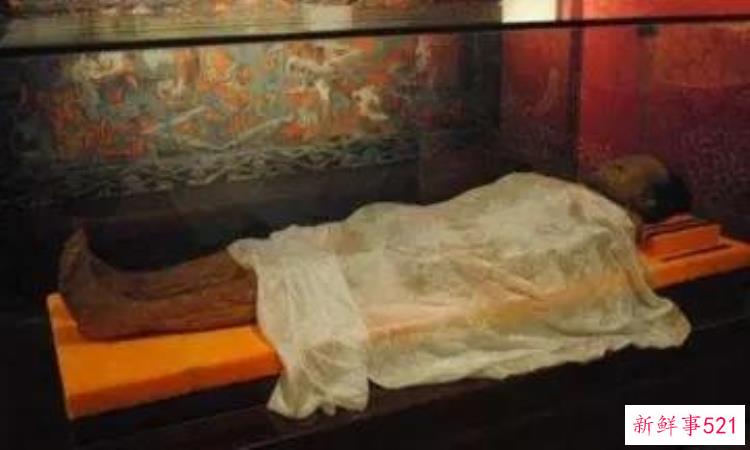 南京挖出父女合葬墓，福州古墓发现古尸