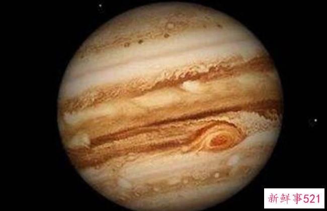 地球离土星有多远？人类能登陆土星吗？(平均15亿公里)