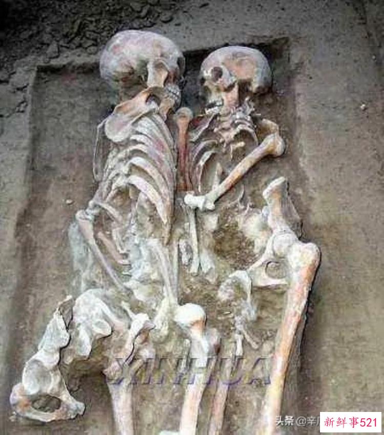 流传千年的爱情墓葬中的夫妻情，墓葬中的爱情