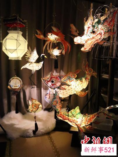 安徽“90后”女孩周馨慰制作的精美花灯。　受访者供图