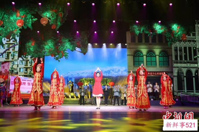 融合新疆民族特色的京剧现代戏。　何铁军 摄