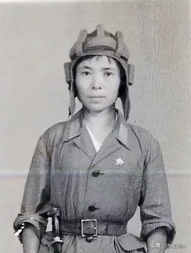 盘点新中国成立后解放军中18个女子第一人（一）