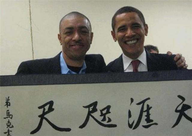 2008年，河南女孩刘雪华不顾反对嫁黑人，婚后得知他是奥巴马弟弟