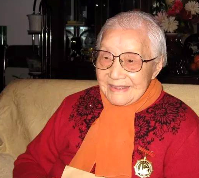 最漂亮的红色“女特工”，一生四段婚姻，20岁潜伏，110岁辞世