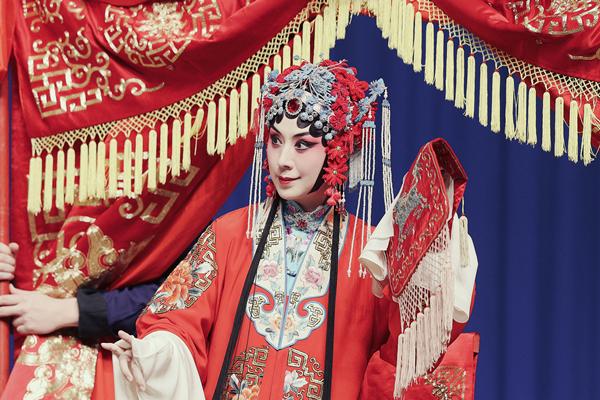虞姬、白娘子、薛湘灵……史依弘在戏曲舞台上开出一朵“女人花”