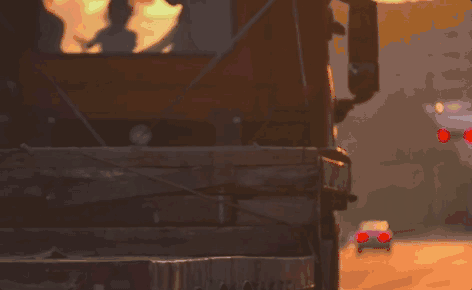 “夕阳下货车跳舞小女孩”视频爆火！主角找到了，是位小可爱
