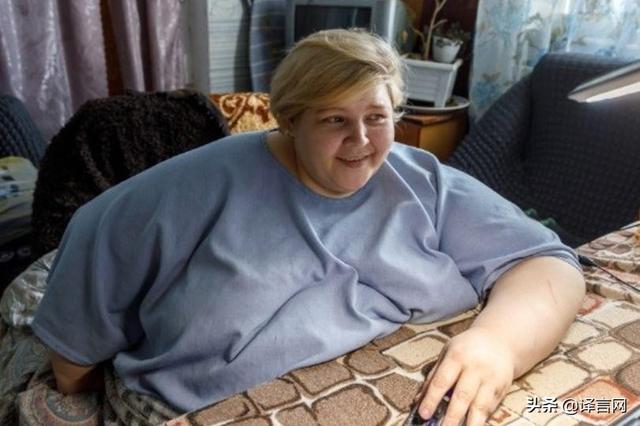 俄罗斯最胖女子重达530斤，楼下抱怨天花板都要塌了
