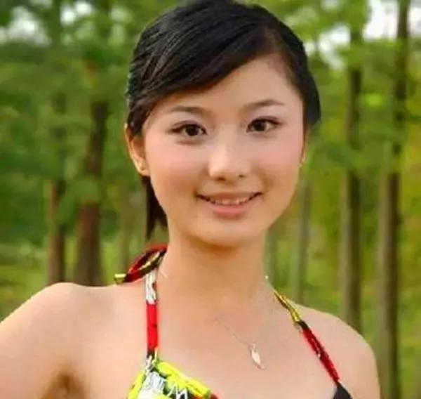 19岁北京女大学生，将37岁老总勒杀，并剁成260块，为啥？