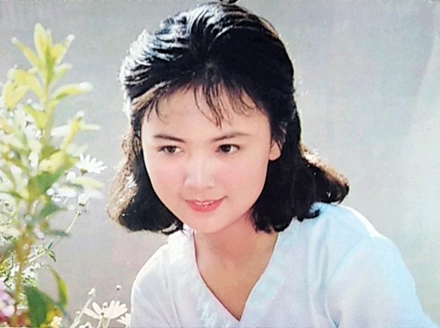 80年代“氧气美女”赵静 23张美照欣赏 不仅是俏丽花旦 还是贤妻良母