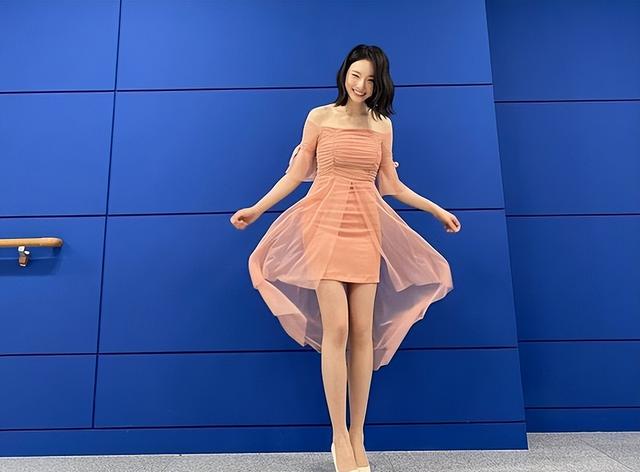 韩国美女主播追星孙兴慜！女方颜值高+大长腿，亚洲巨星动心吗？