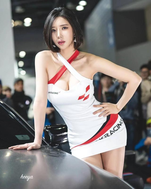 性感韩国车模美女
