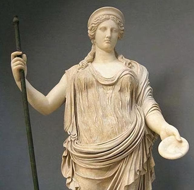 古希腊文化女性地位：为何女神形象在阿斯帕西娅中得到了彰显？