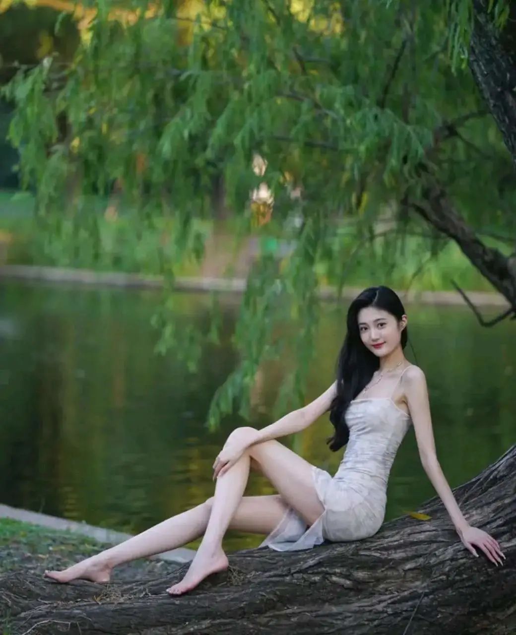 多看美女真的能够心情愉悦呢！
