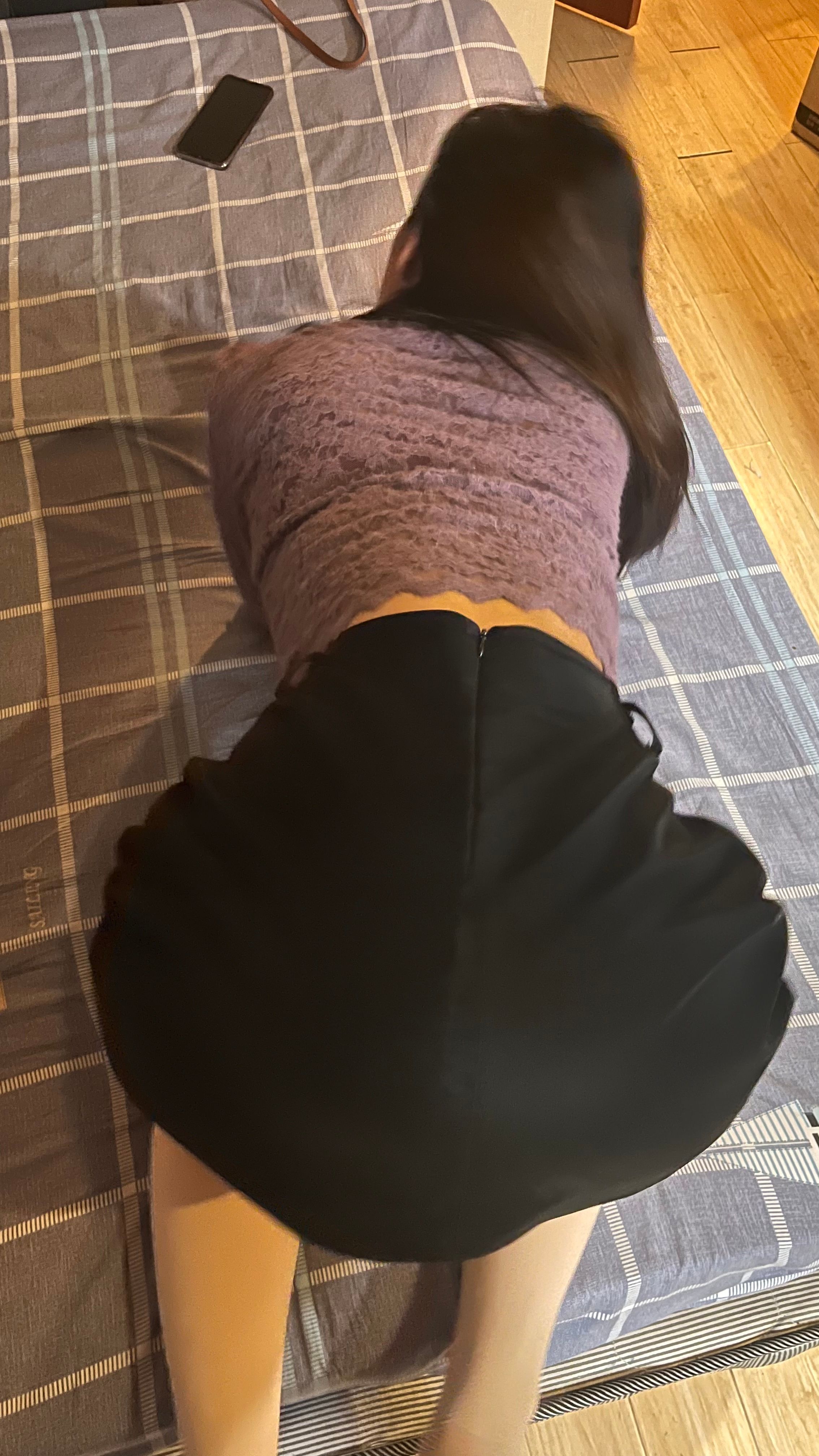 那个在远方愿意被我当成母狗操玩的大屁股女同事，我想你了