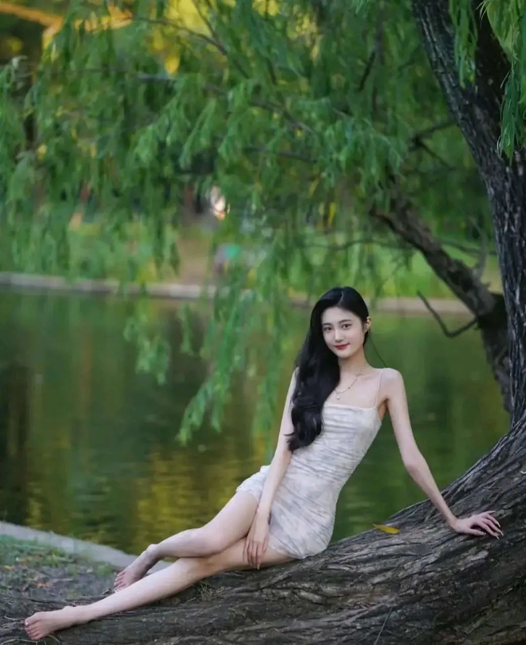 多看美女真的能够心情愉悦呢！