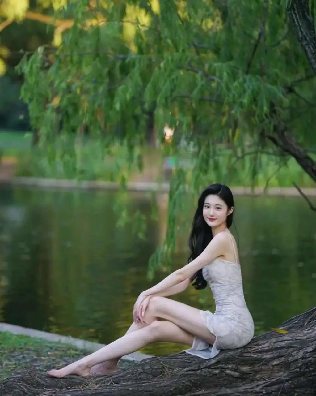 多看美女真的能够心情愉悦呢！
