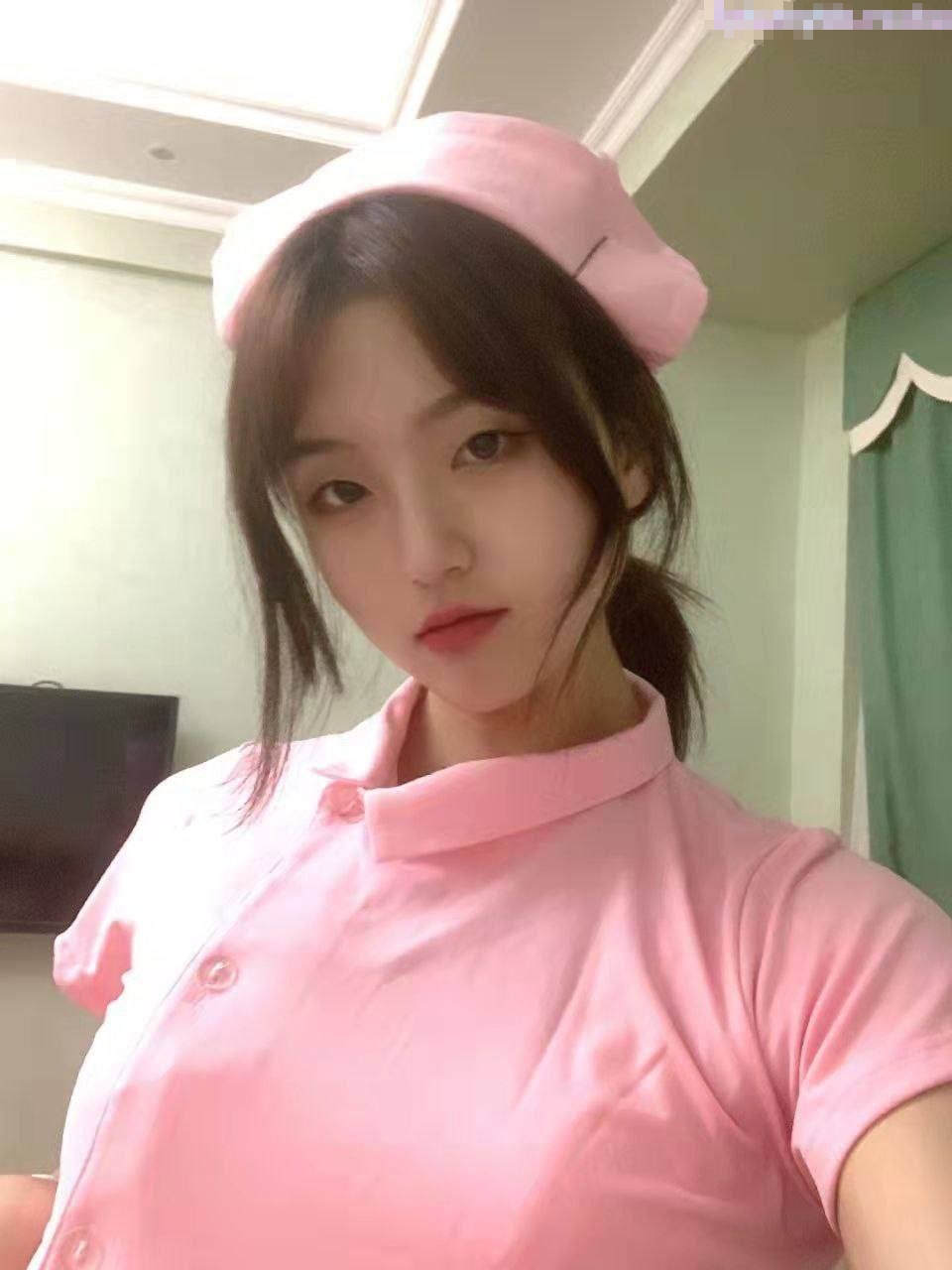 女大母狗出门就这样穿 到酒店衣服都没有脱就把丝袜先撕开就干了起来 嘴里不停说着是爸爸的母狗精盆厕所