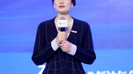 她是王健林唯一想要的儿媳，却被网友吐槽：王思聪，这次配不上！