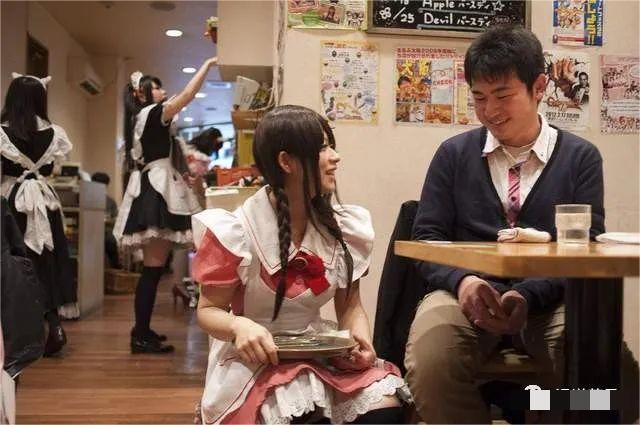 日本“神待少女”是什么？管吃住就可带回家，某行业为何如此发达？